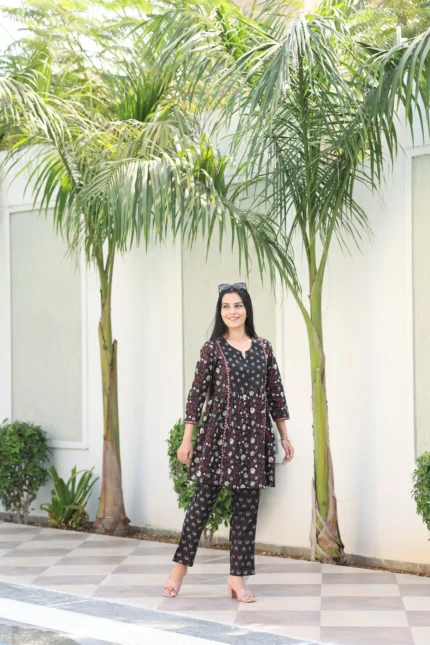 Chic Classic Cord Set